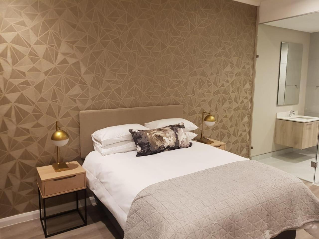 Menlyn Maine Luxury Rentals Pretoria-Noord Esterno foto