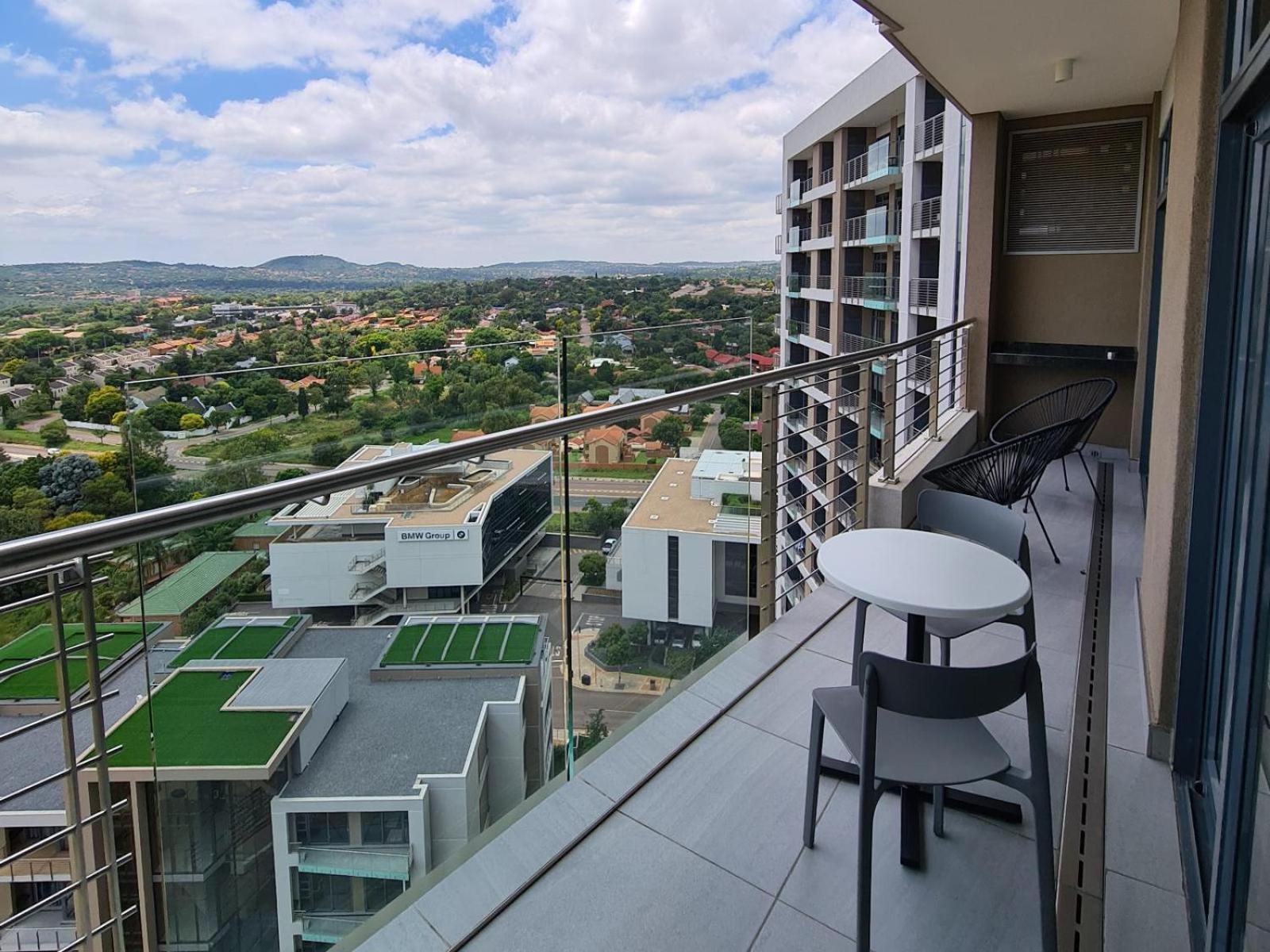 Menlyn Maine Luxury Rentals Pretoria-Noord Esterno foto