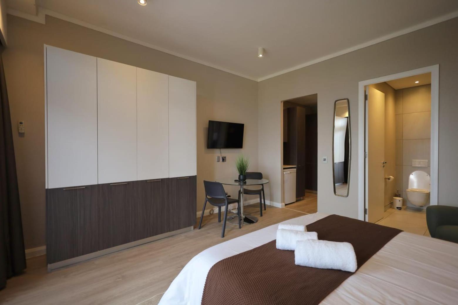 Menlyn Maine Luxury Rentals Pretoria-Noord Esterno foto